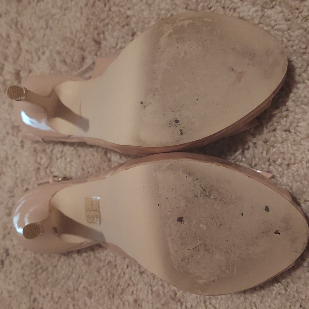 Shoes - Picture 5 of 5